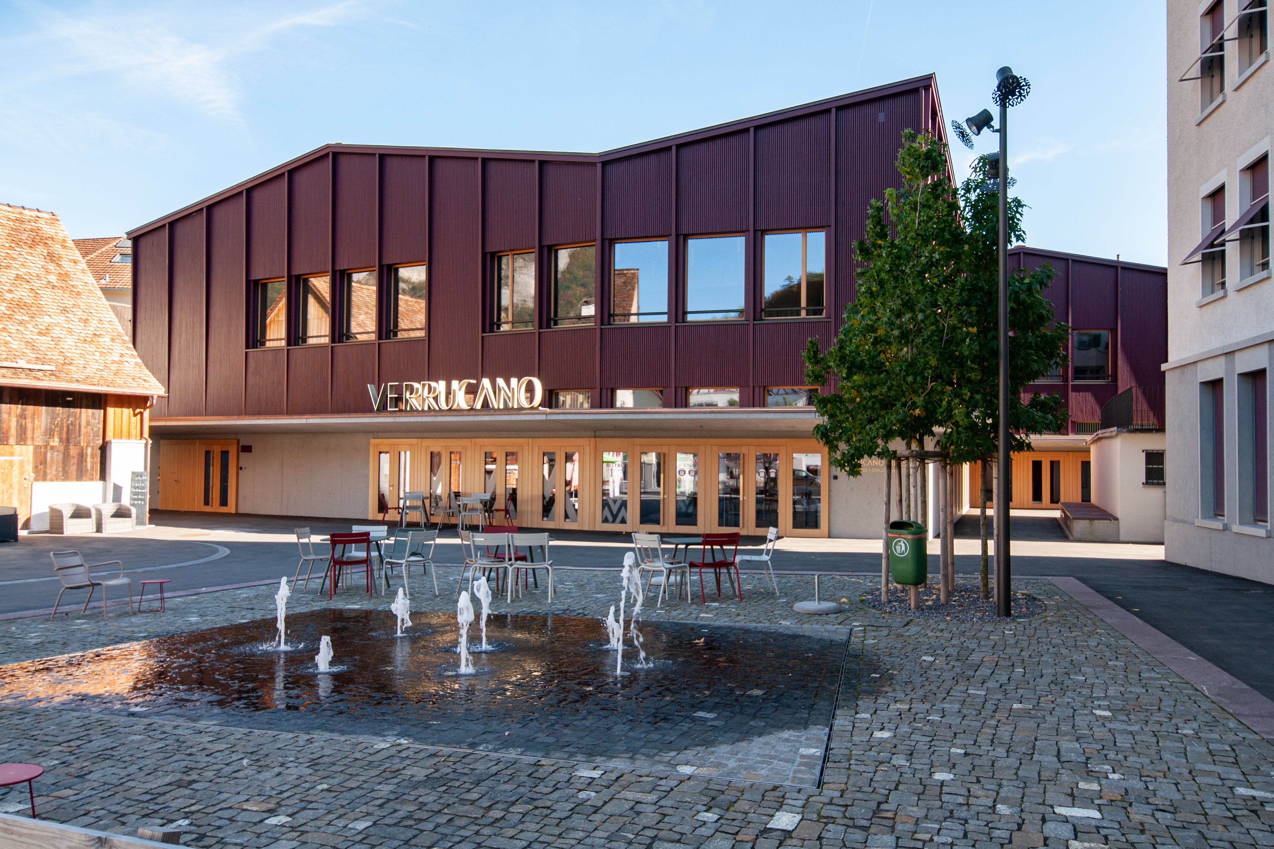 Dorfplatz und Gemeinde- und Kulturzentrum «Verrucano», Mels SG